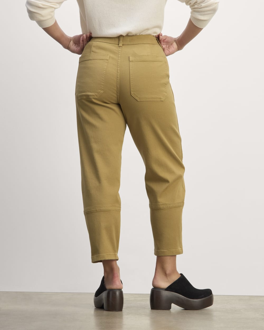 The Utility Barrel Pant in Fennel Seed — detail view
