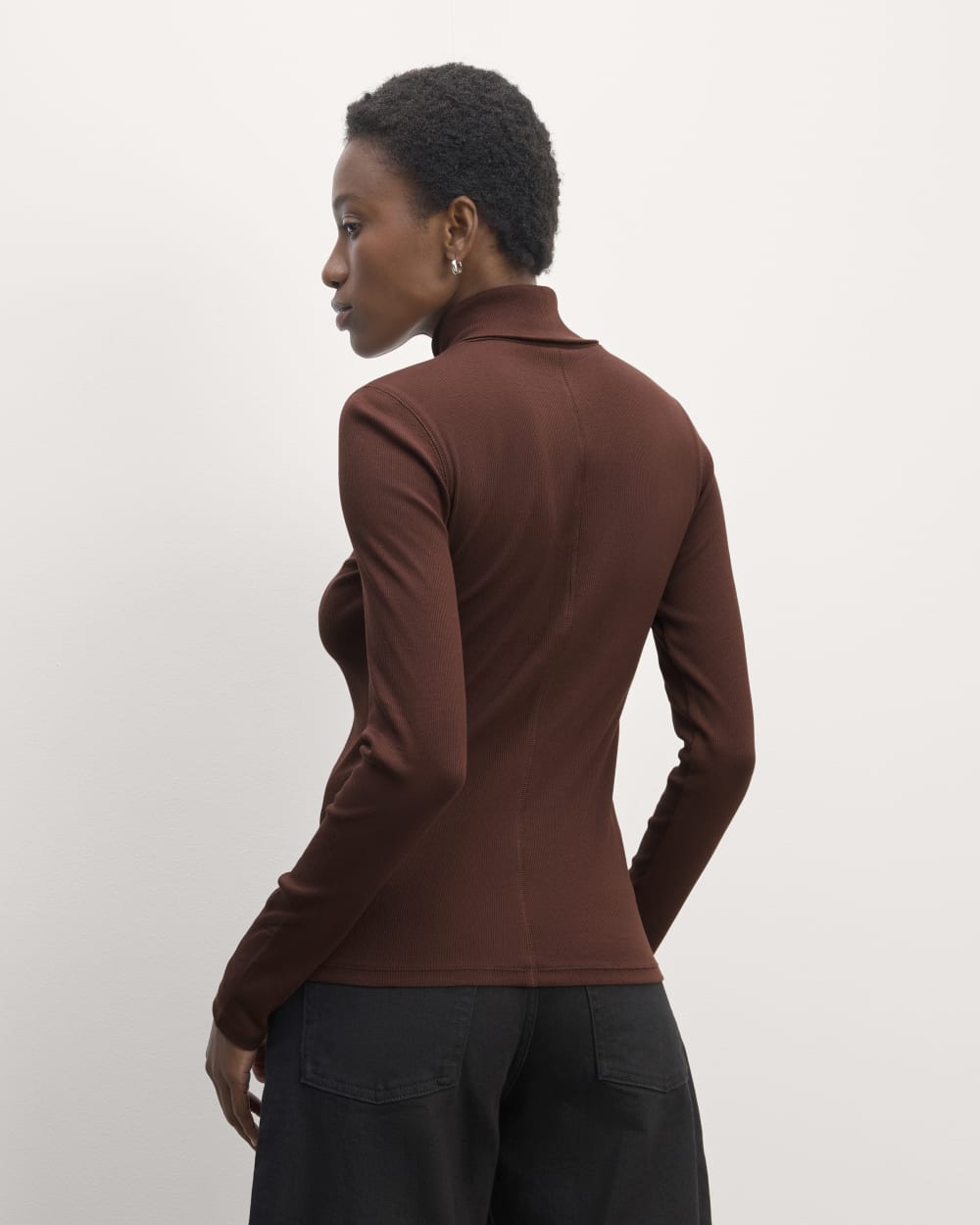 The Luxe Rib Turtleneck in Dark Mahogany — detail view