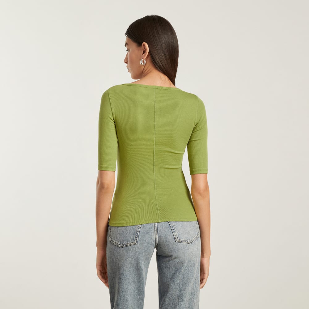 The Luxe Micro-Rib Scoop-Neck Tee in Pepper — detail view