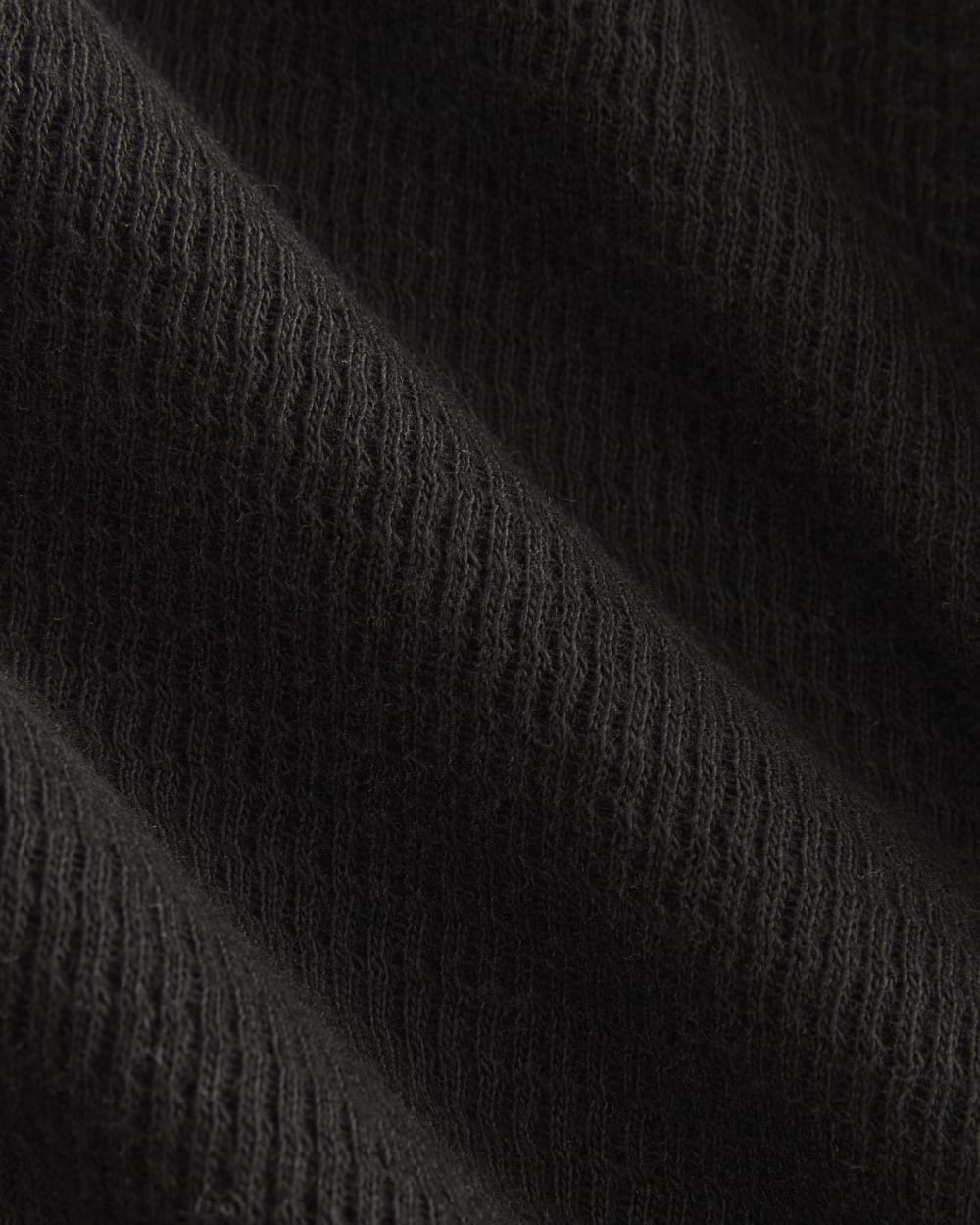 Slim-Fit Crew in Cozy Waffle in Black — detail view