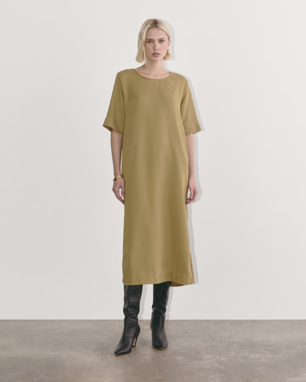 The Relaxed T-Shirt Dress in Buttersoft in Fennel Seed — detail view