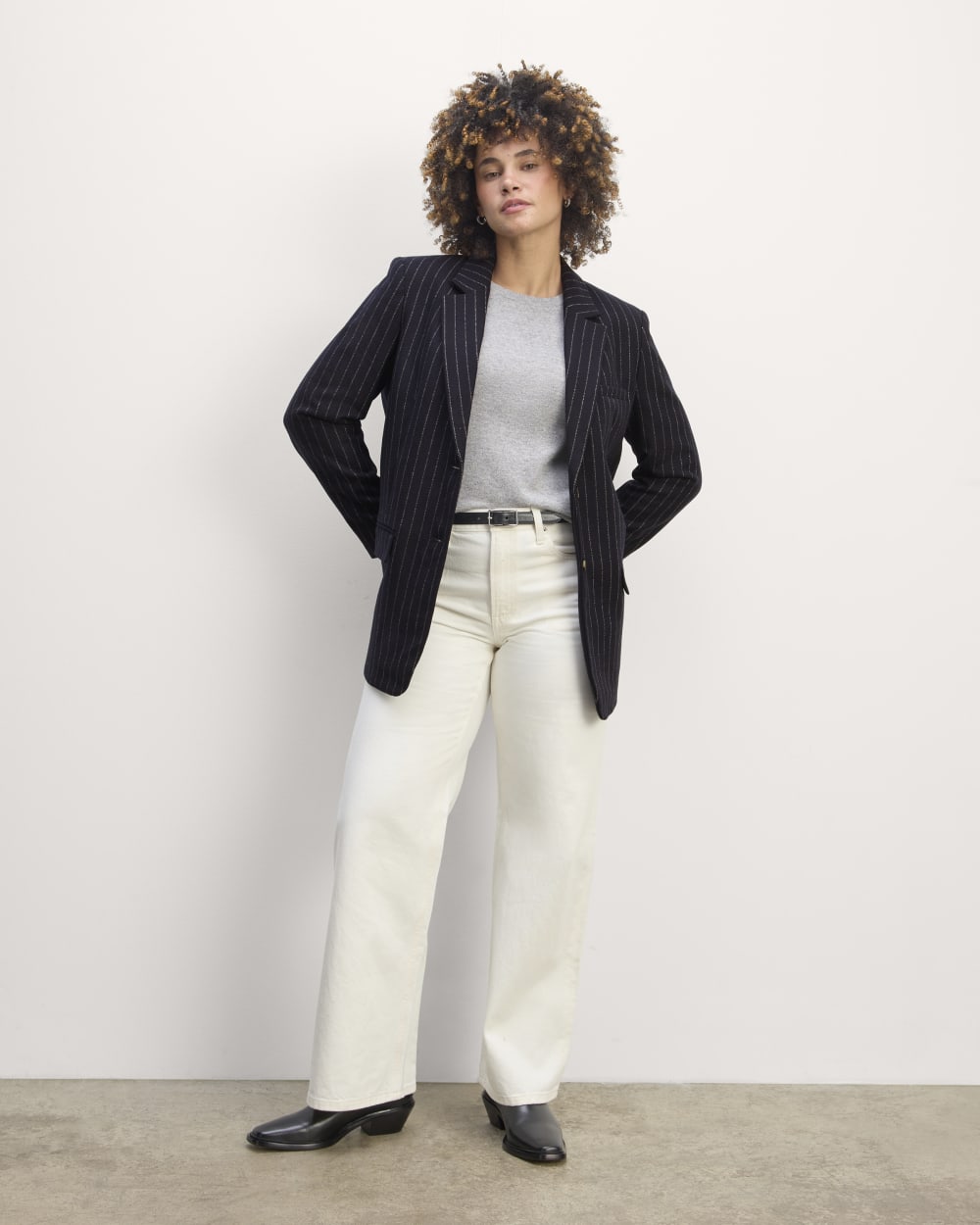 The Oversized Blazer in Wool in Navy / White — detail view