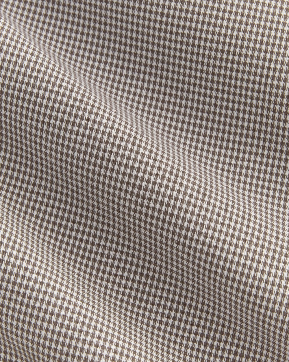 The Draper Pleated Pant in Buttersmooth in Deep Taupe Mini Gingham — detail view