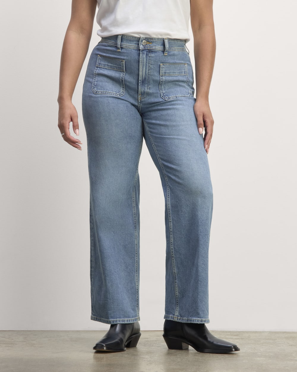 The '70s Wide Jean in Vintage Light Indigo — detail view