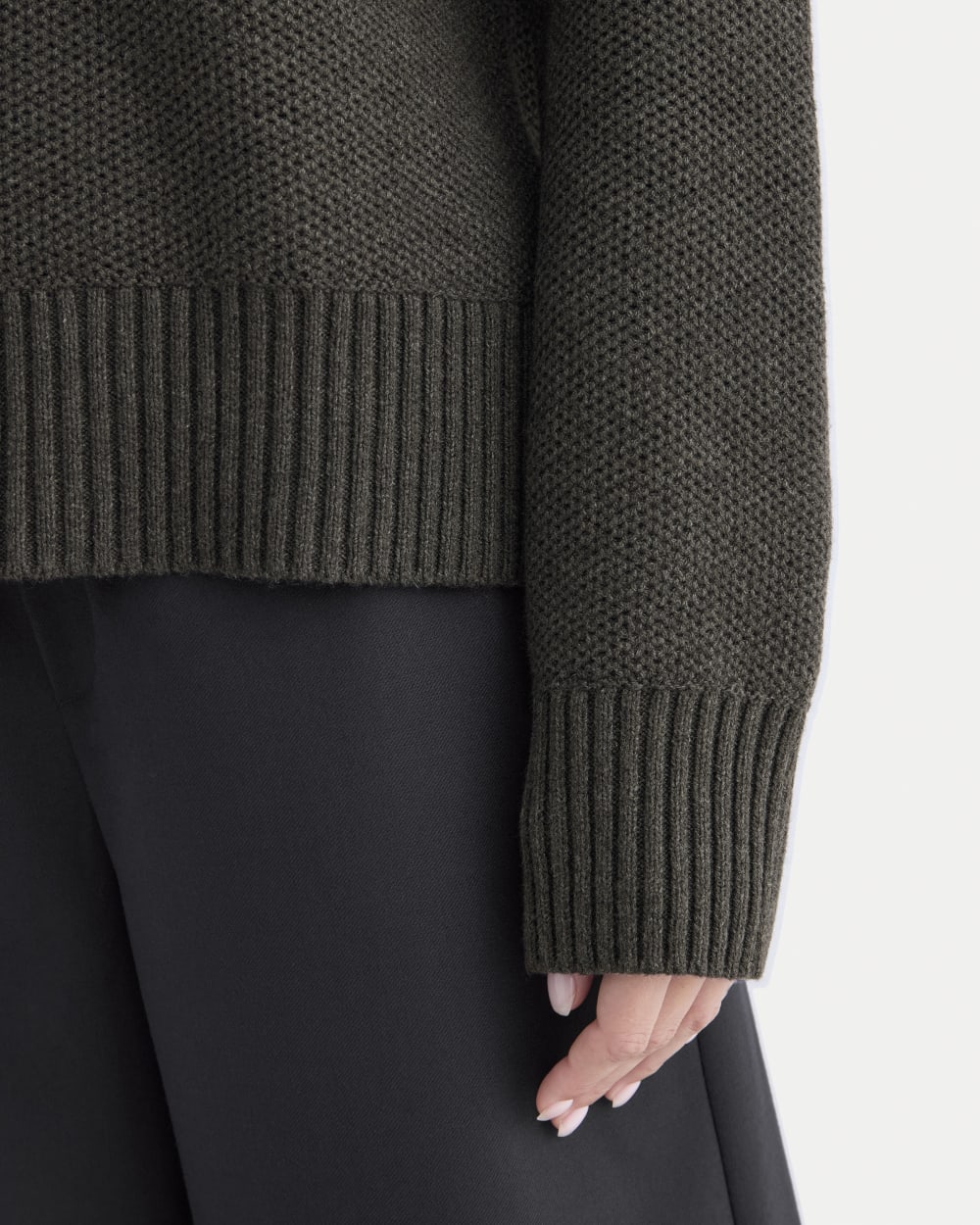 The Cotton Honeycomb Square Crew in Heathered Soot — detail view