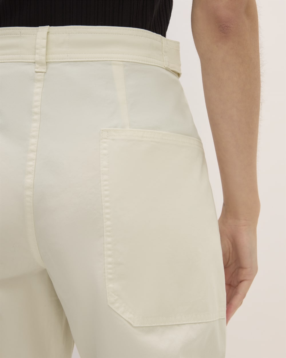 The Barrel Pant in Bone — detail view