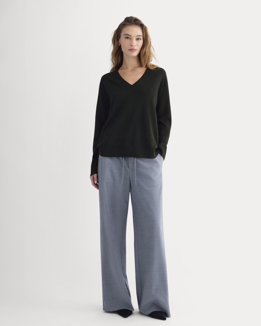 The Classic V in Cashmere in Black — detail view