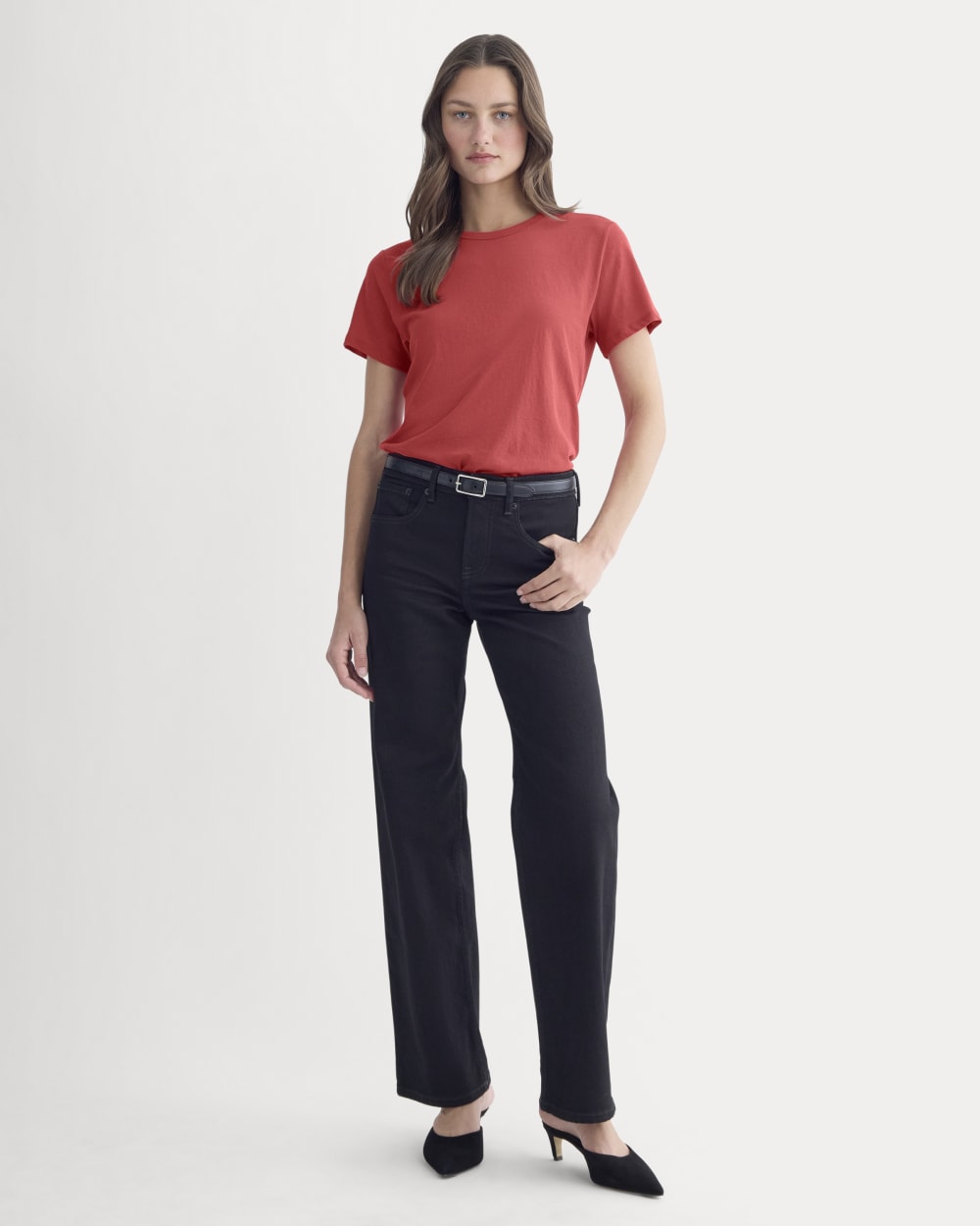 The Slim Air Tee in Vintage Red — detail view