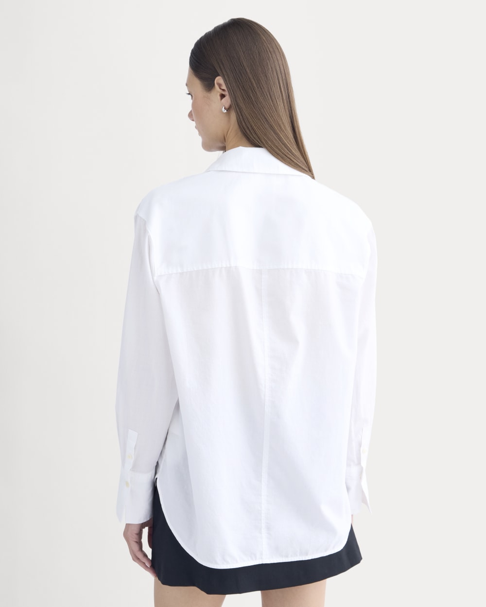 Everyday Shirt in Silky Cotton in White — detail view