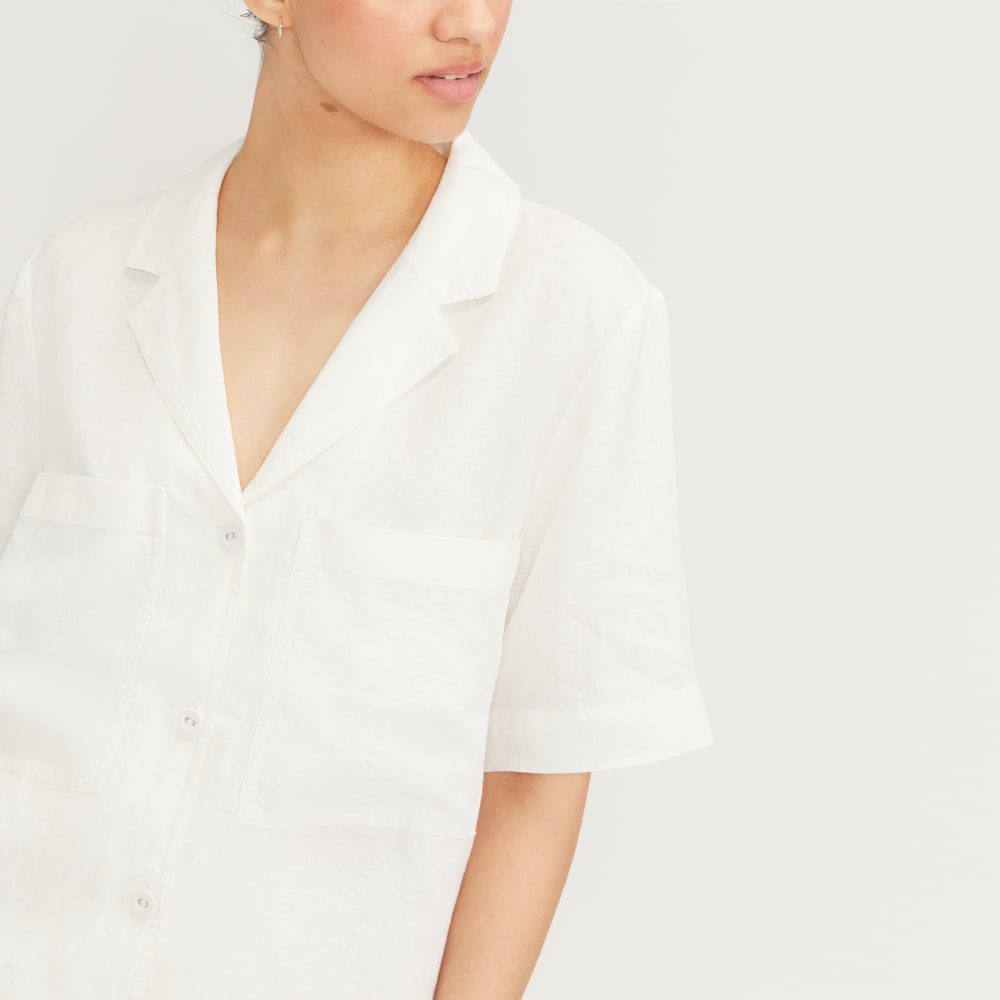 The Linen Workwear Shirt in White — detail view