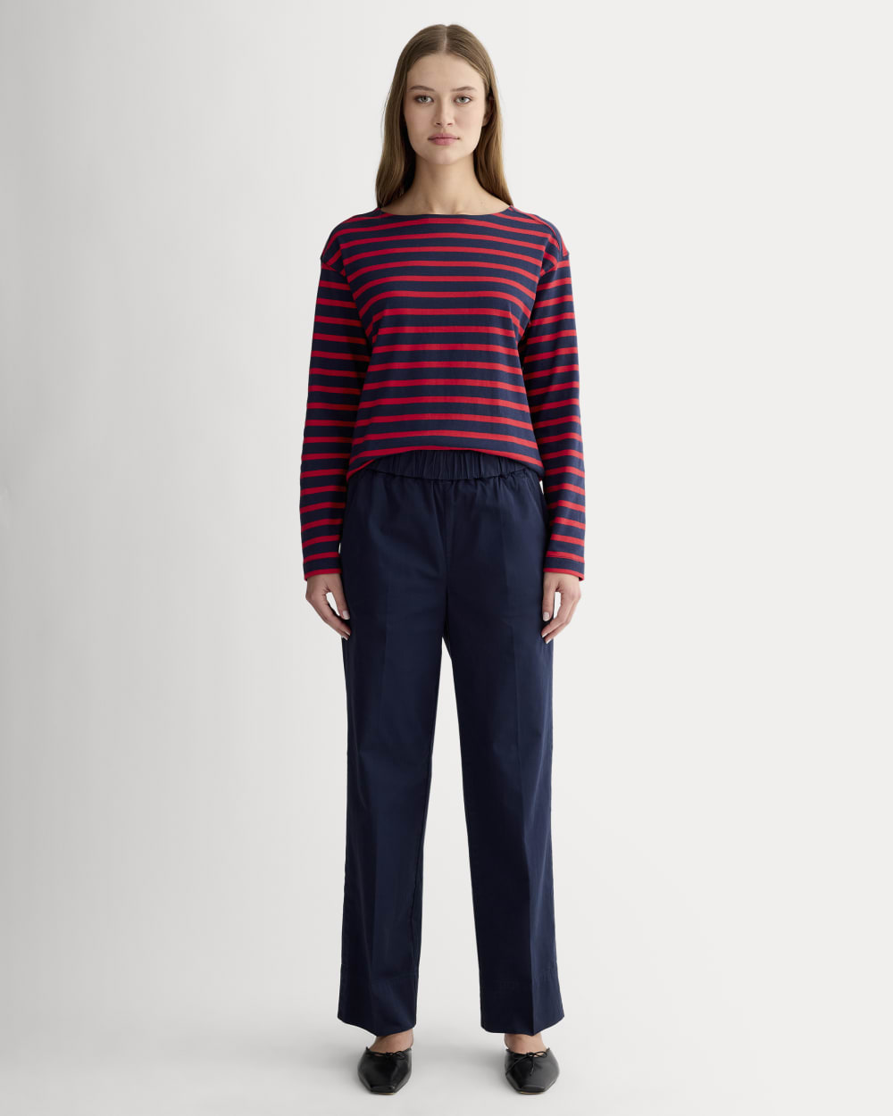 The Easy Pant in Navy — front view
