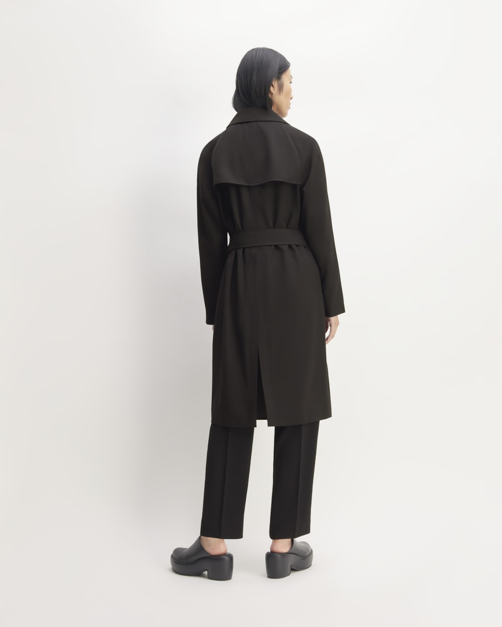 The Italian Wool Modern Trench in Black — detail view