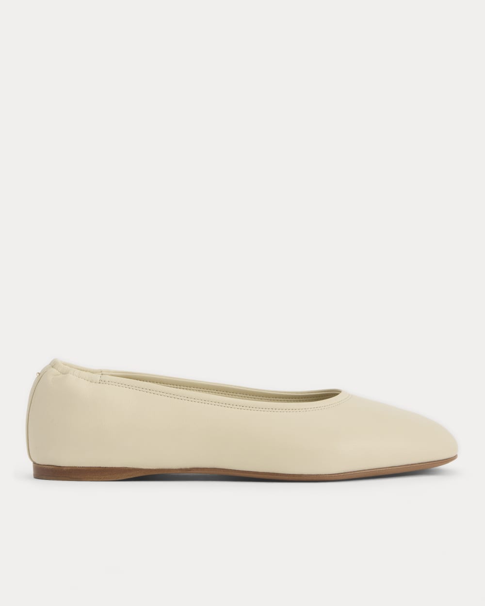 Made in Italy Flat in Crema — front view