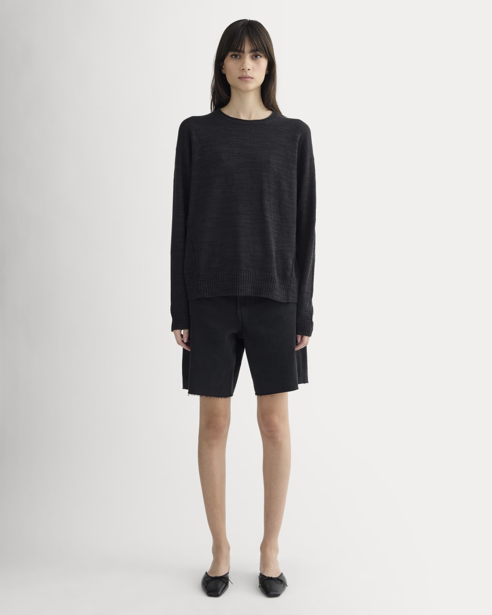 The Slouch Sweater in Cotton Linen in Black — detail view