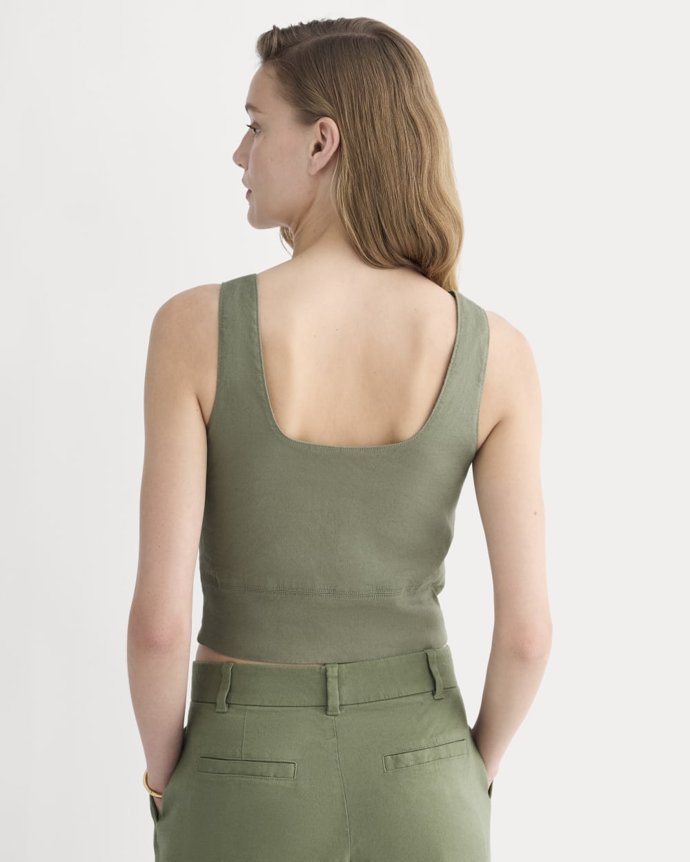 The Square Tank in Stretch Linen in Lichen Green — detail view