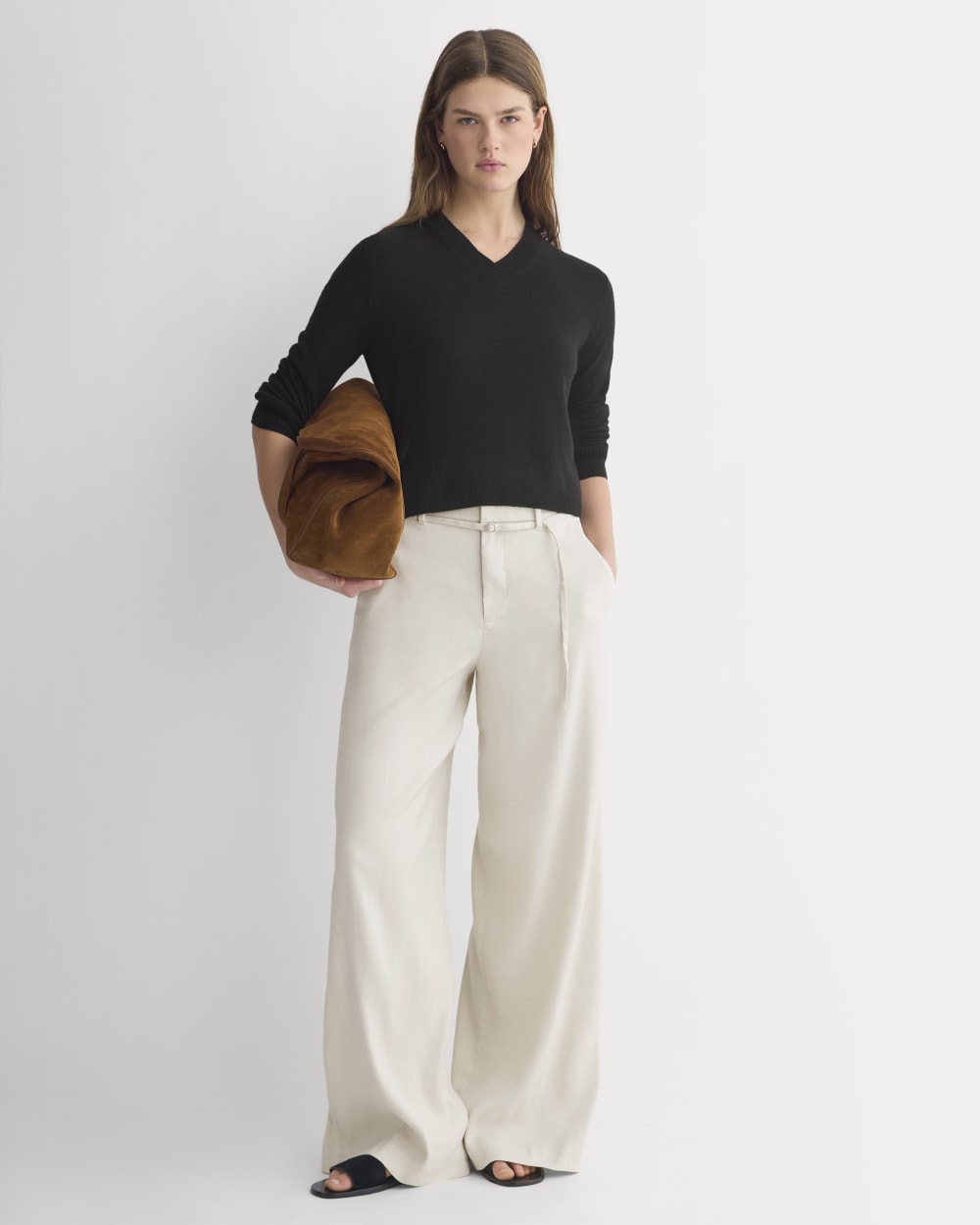 Wide-Leg Belted Pant in Stretch Linen in Birch — front view