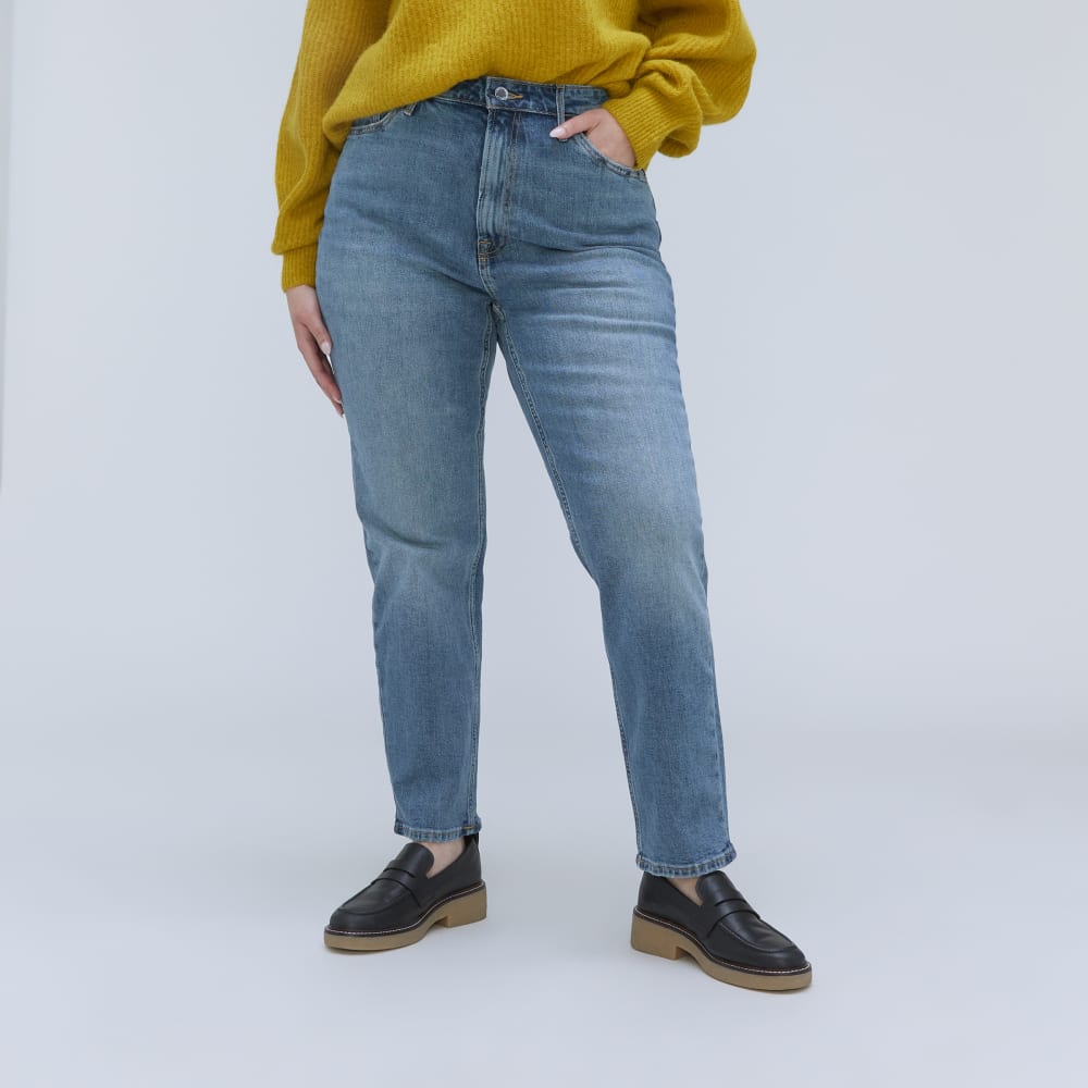 The Cheeky Hourglass Jean in Worn-In Mid Blue — front view
