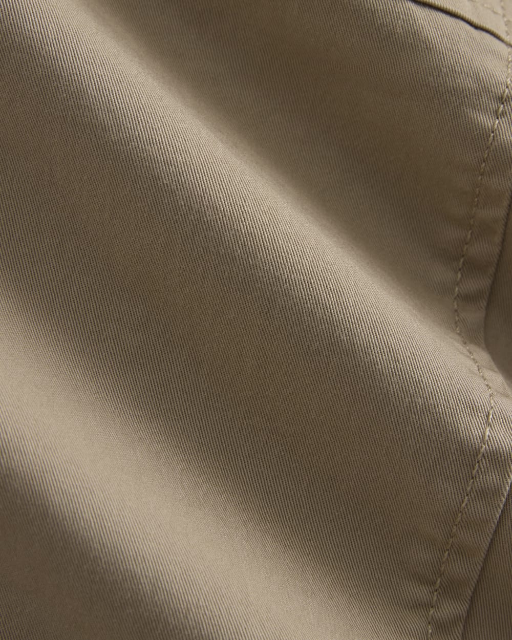 Utility Straight-Leg Cargo Pant in Trench Coat Khaki — detail view