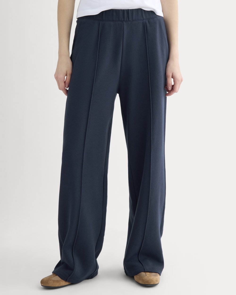 Lightweight Terry Pintuck Sweatpant in Navy — detail view