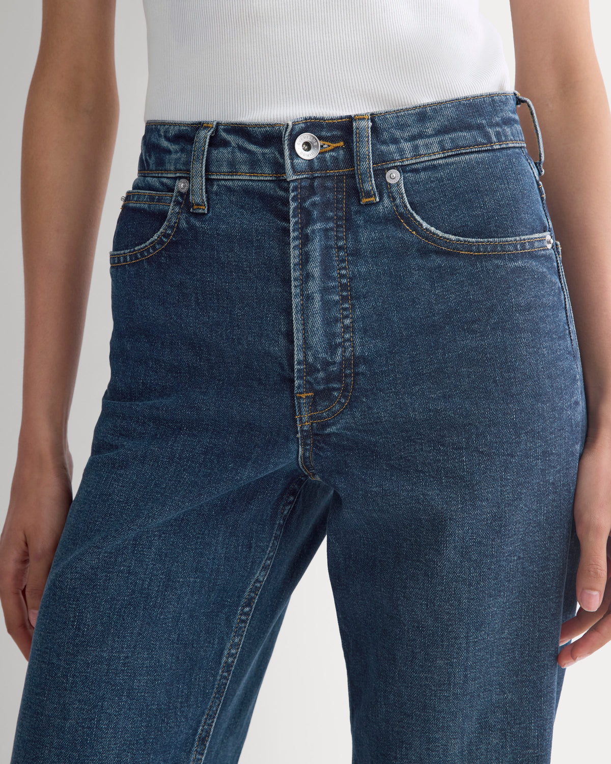The Way-High® Jean 2.0 in Dark Indigo — detail view