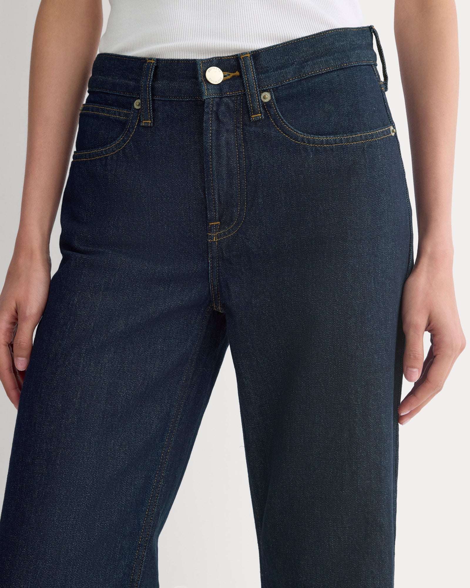 Relaxed Mid-Rise Bootcut Jean in Tungsten Rinse — detail view