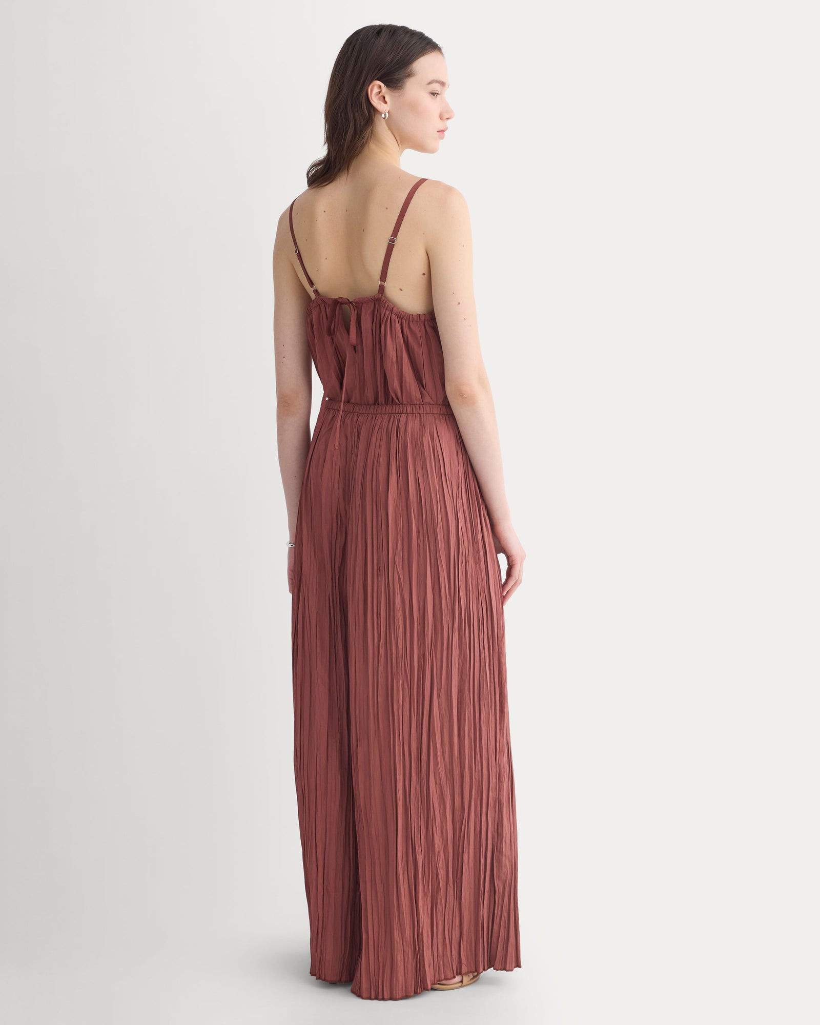 Crinkle Wide-Leg Pant in Henna Red — detail view