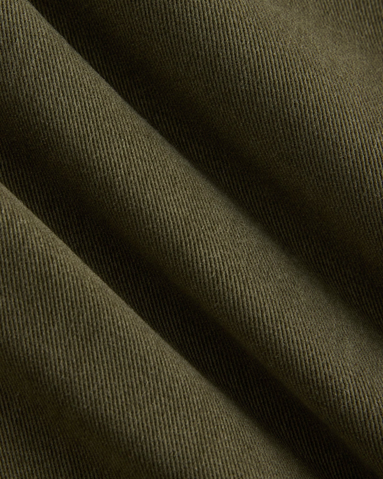 Everywhere Garment-Dyed Pant in Olive Night — detail view