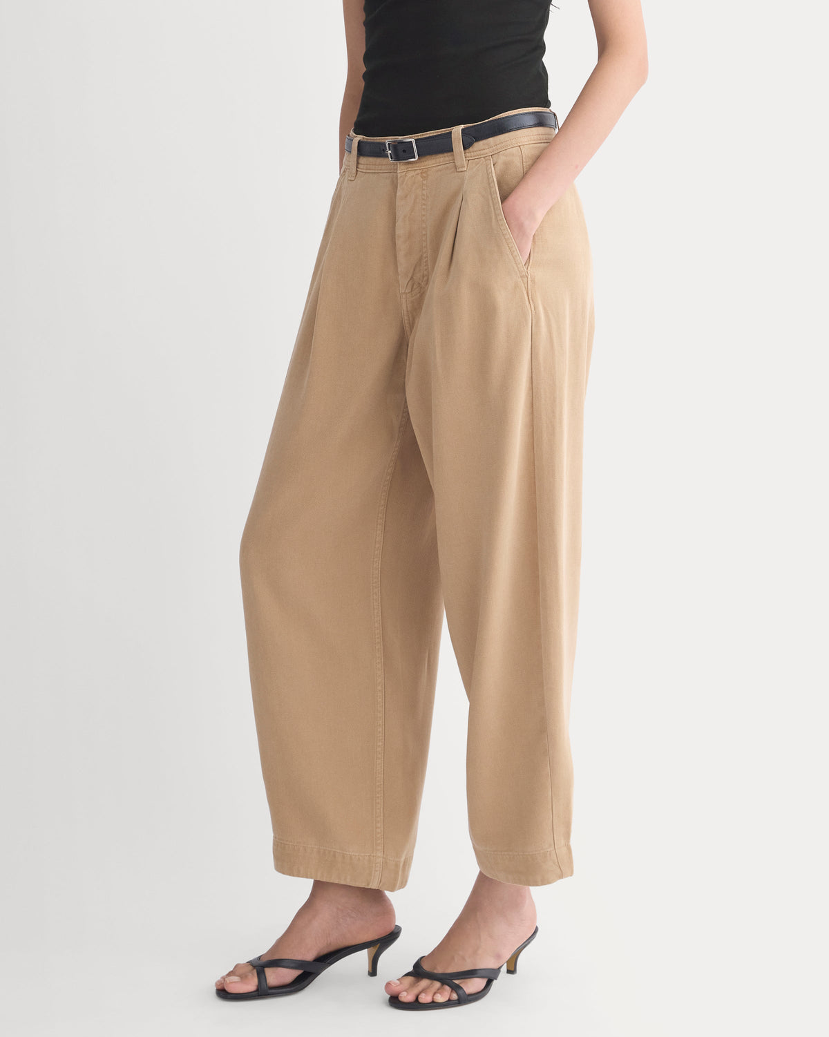 Everywhere Garment-Dyed Pant in Cornstalk — detail view