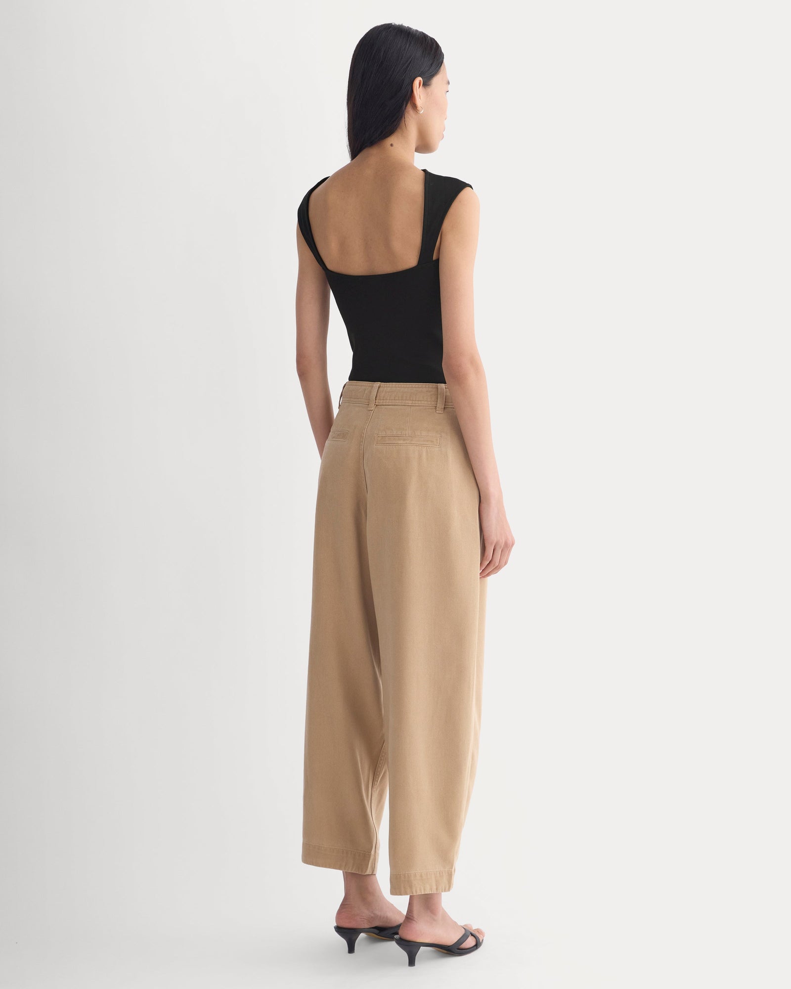 Everywhere Garment-Dyed Pant in Cornstalk — detail view