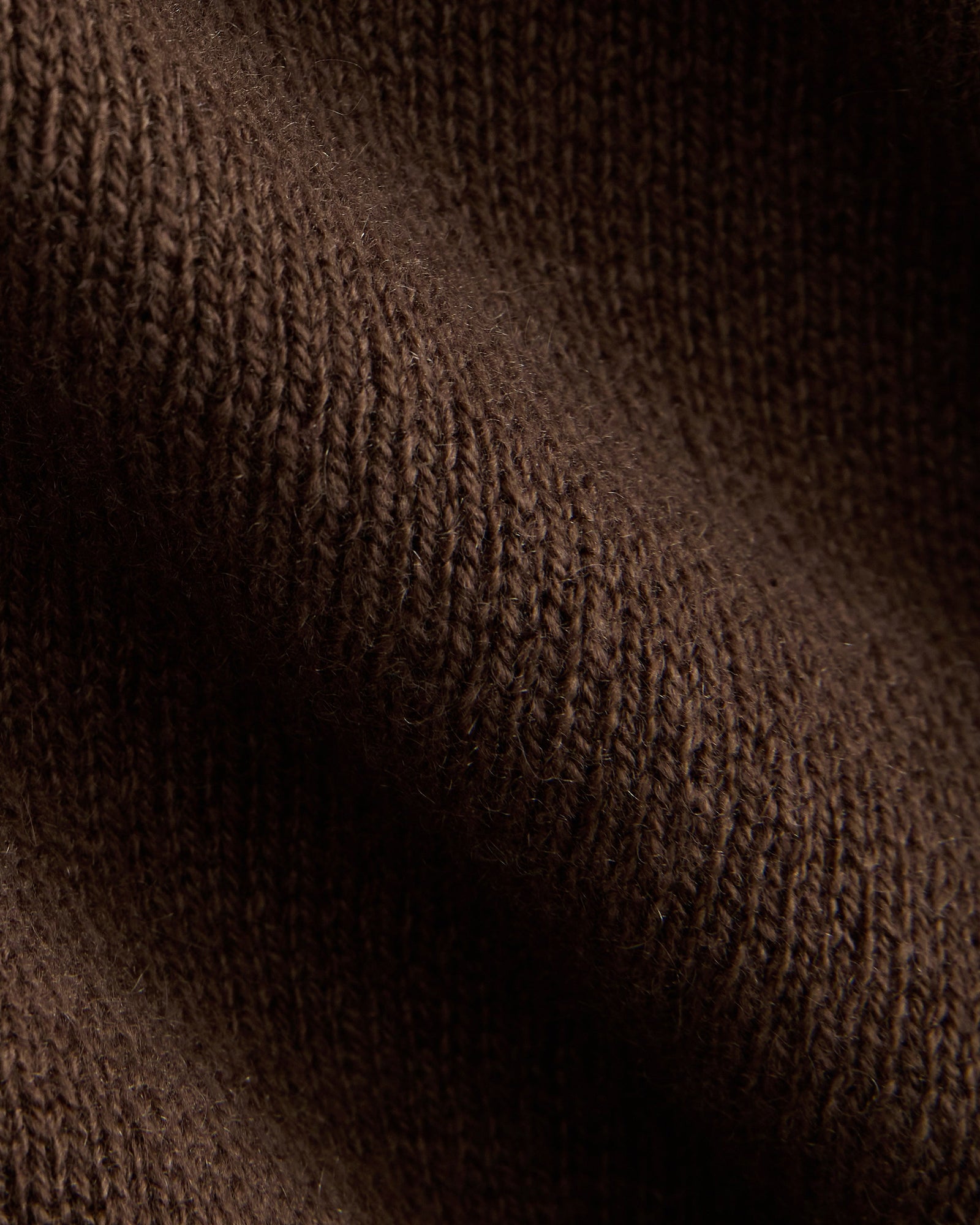 Cashmere High V Boyfriend Sweater in Cocoa — detail view