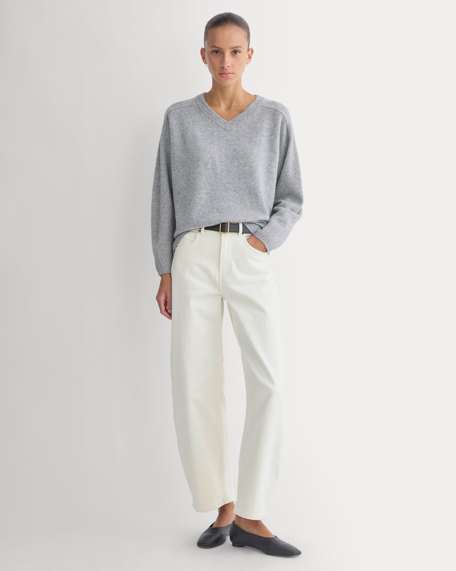 Cashmere High V Boyfriend Sweater in Grey — detail view