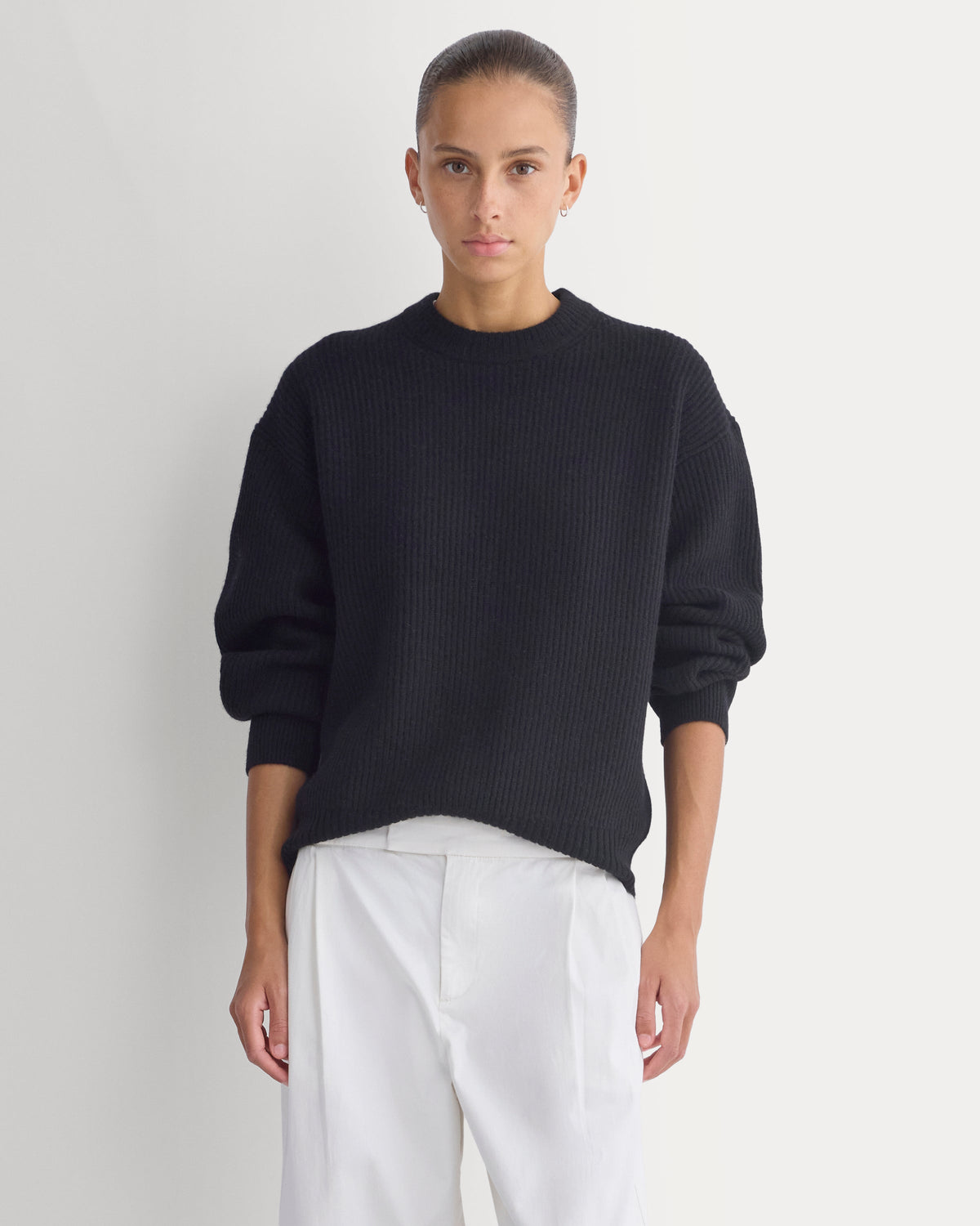 Cashmere Fisherman Crew in Black — front view