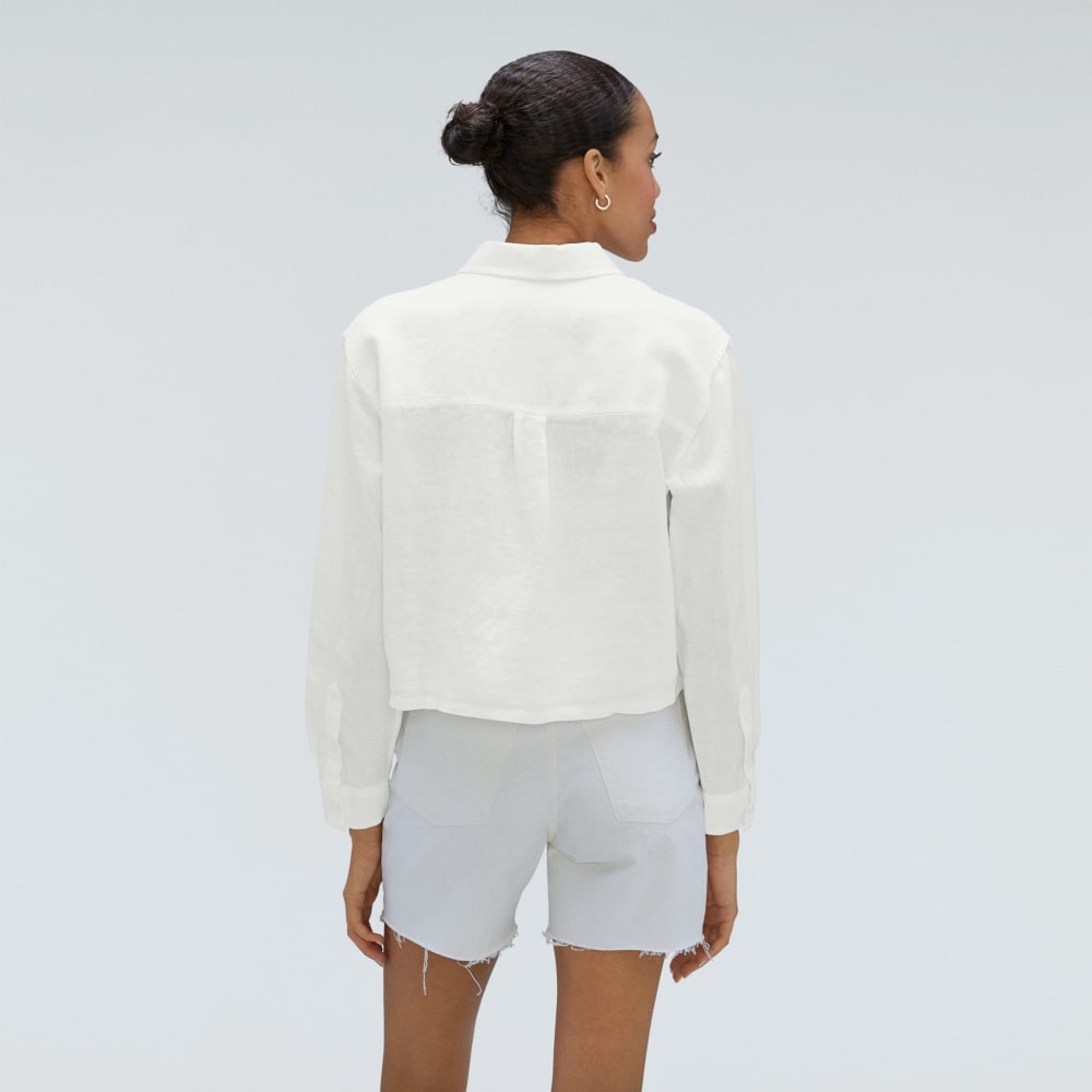 The Linen Way Short Shirt in White — detail view