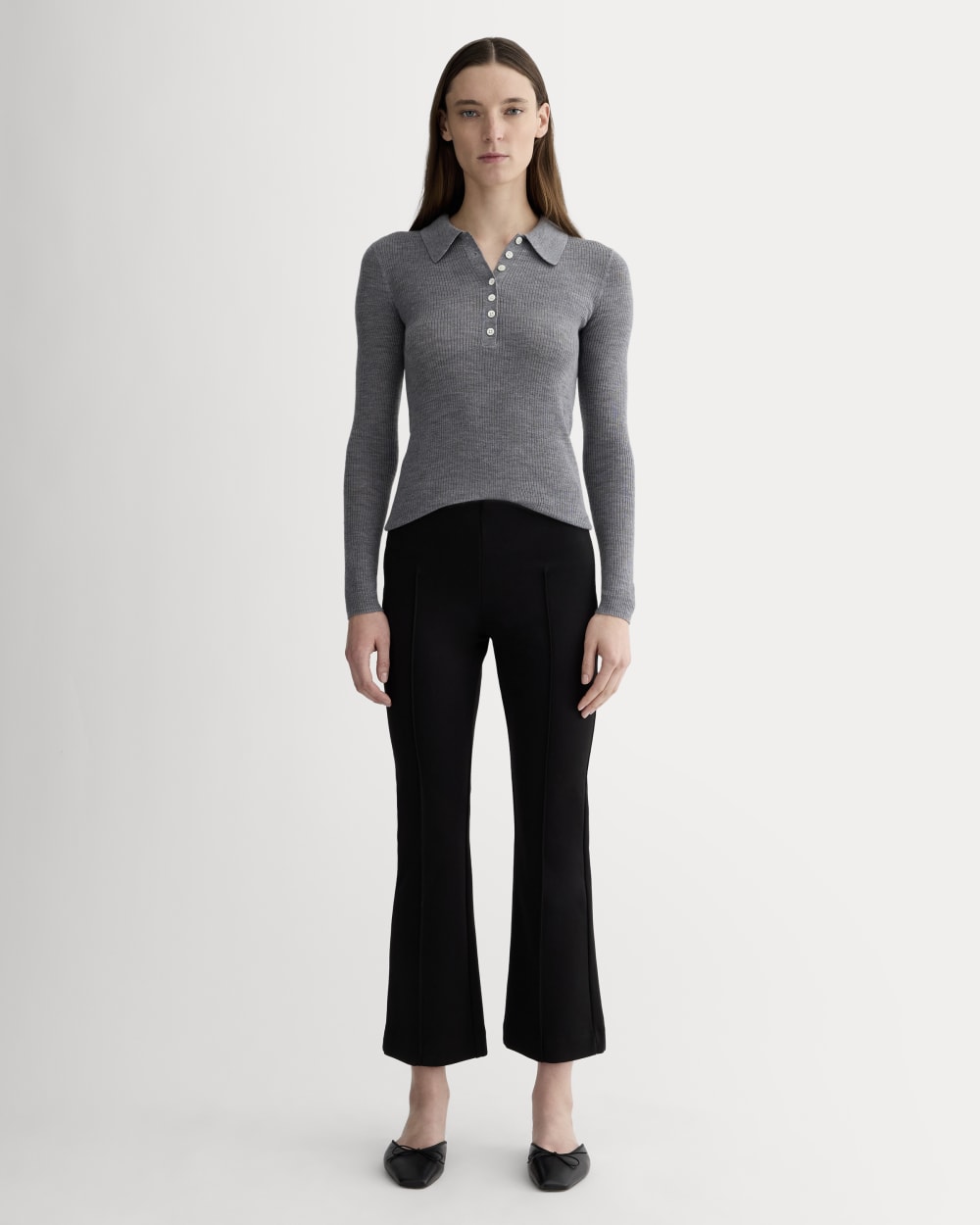 The Polo in Ultrasoft Merino in Heather Mid Grey — detail view