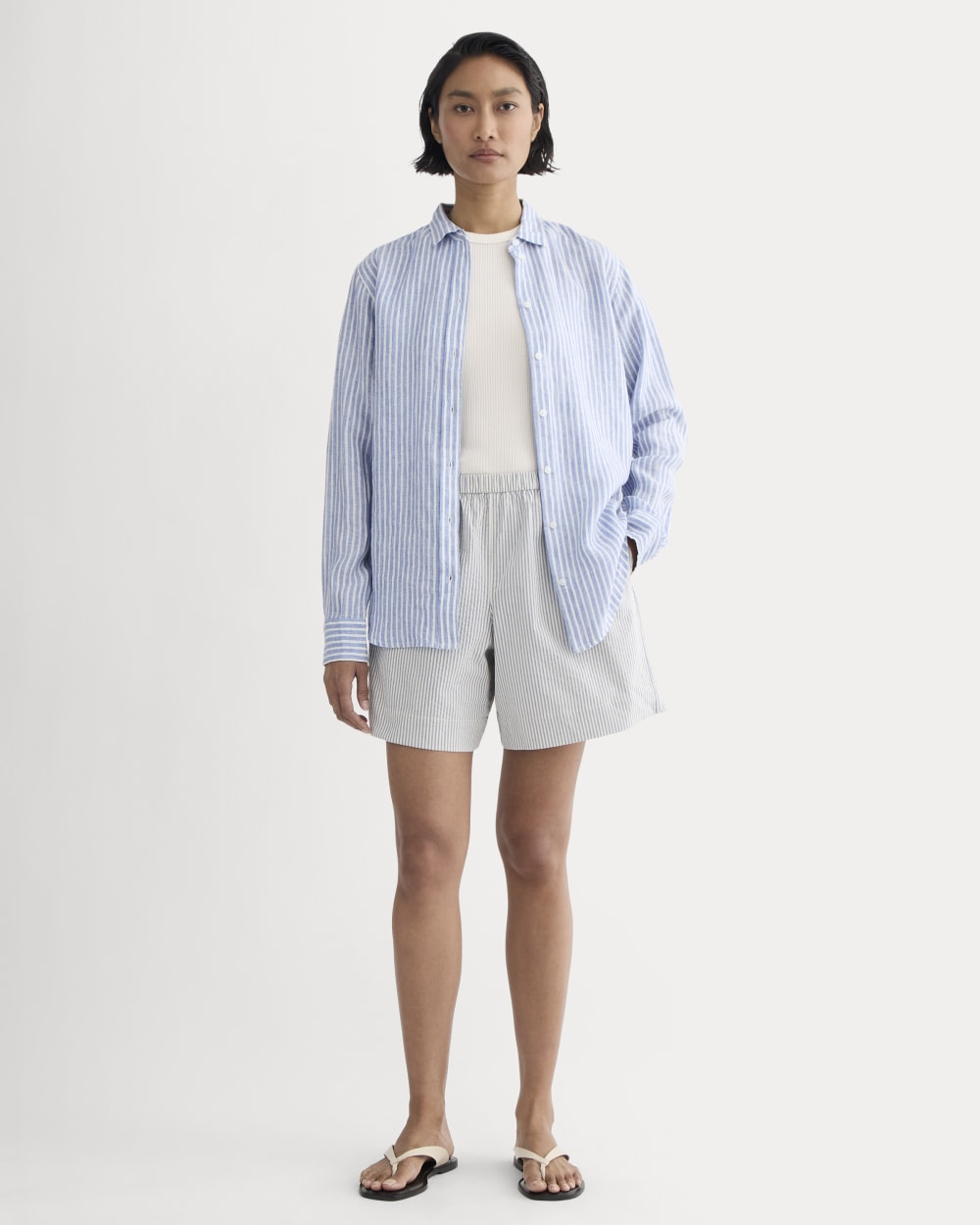 The Seersucker Pull-On Short in Dutch Blue / Natural — front view