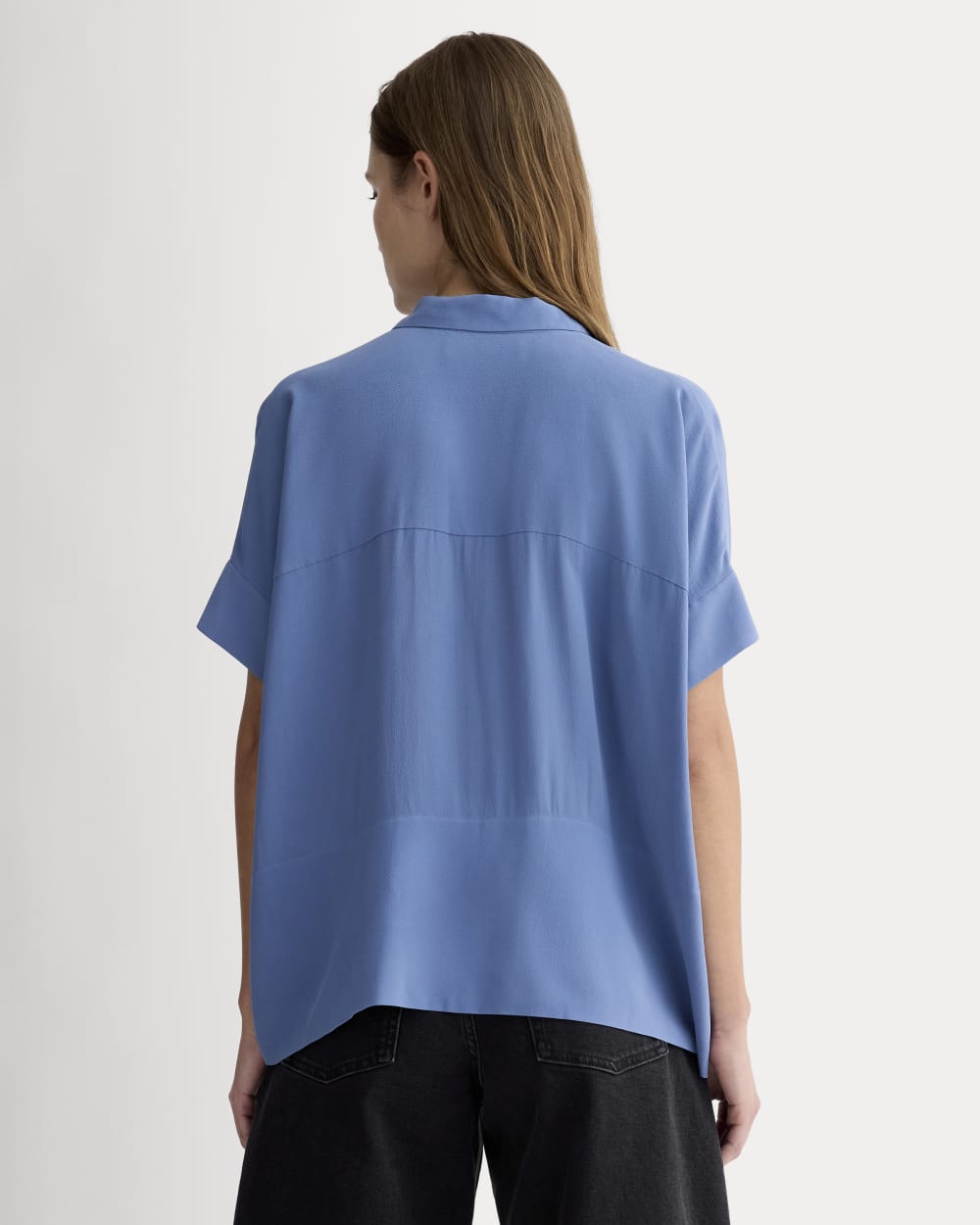 The Boxy Shirt in Washable Silk in French Blue — detail view
