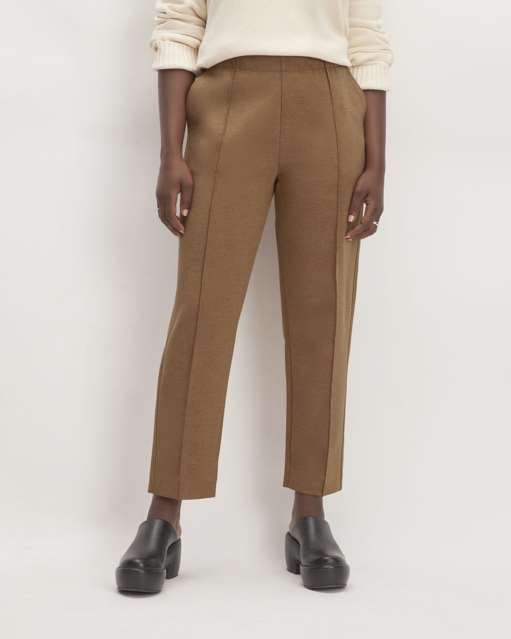 The Dream Pant® in Heathered Auburn — detail view