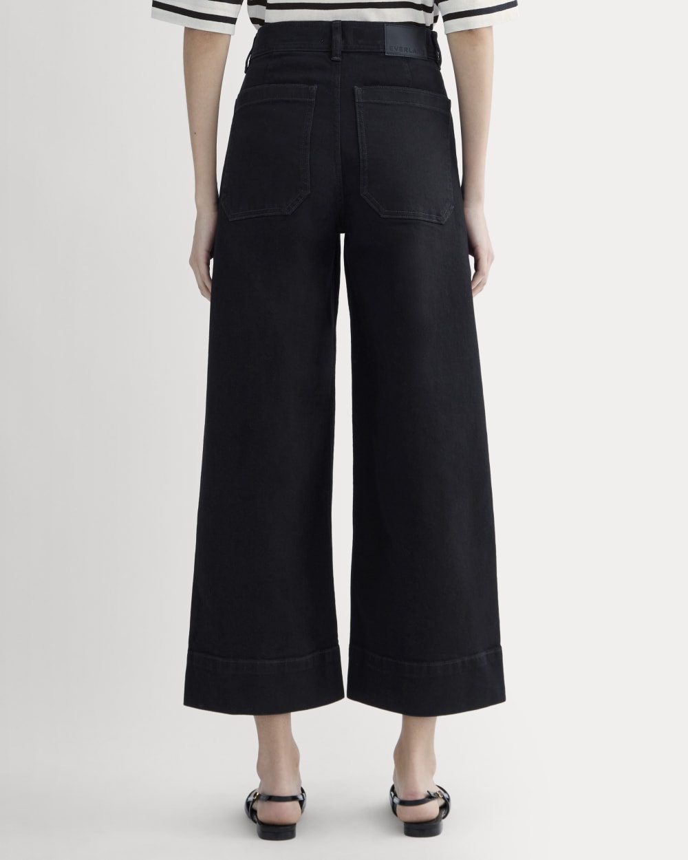 The Mariner Cropped Jean in Black — detail view