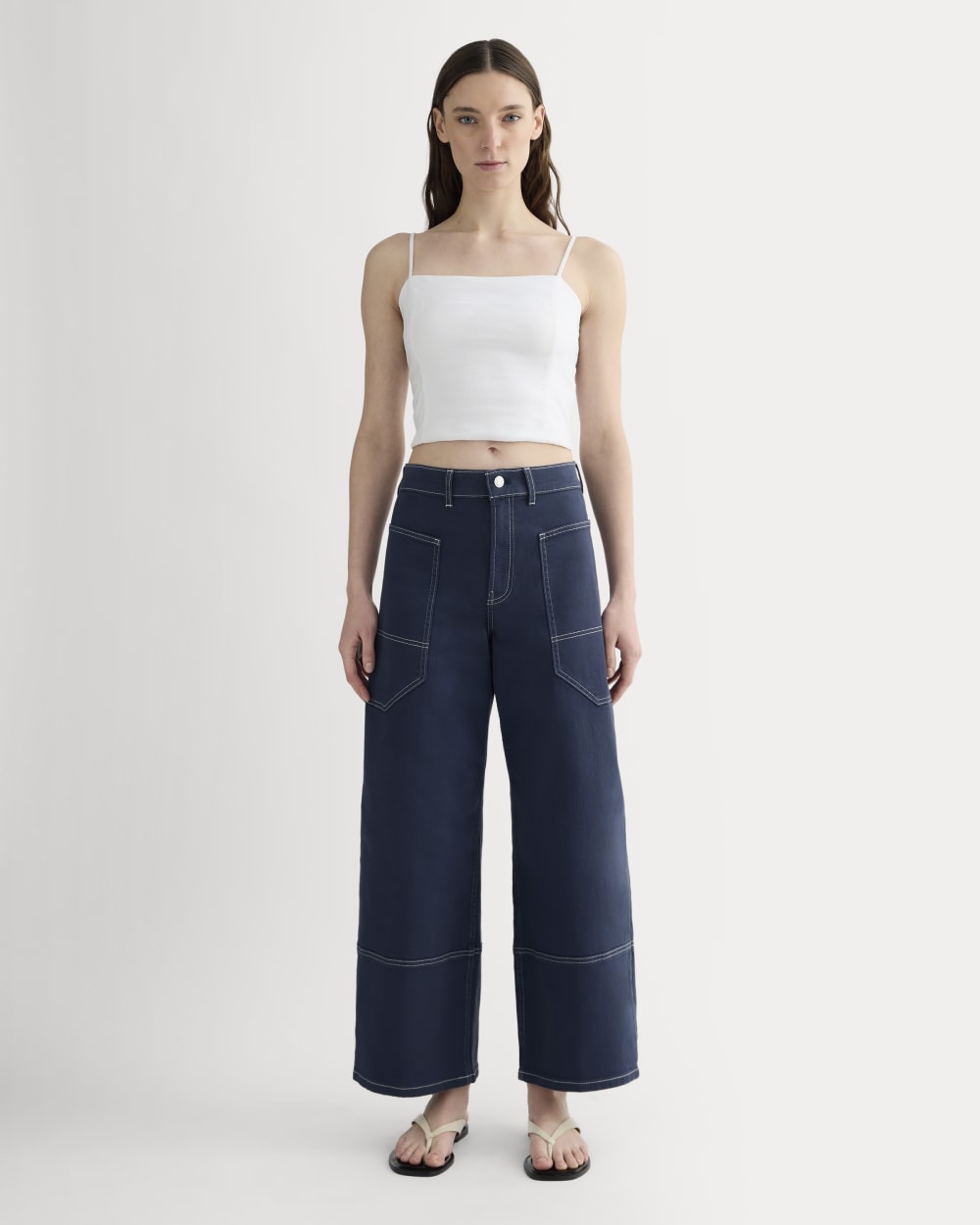 The Seamed Top in Stretch Linen in White — detail view