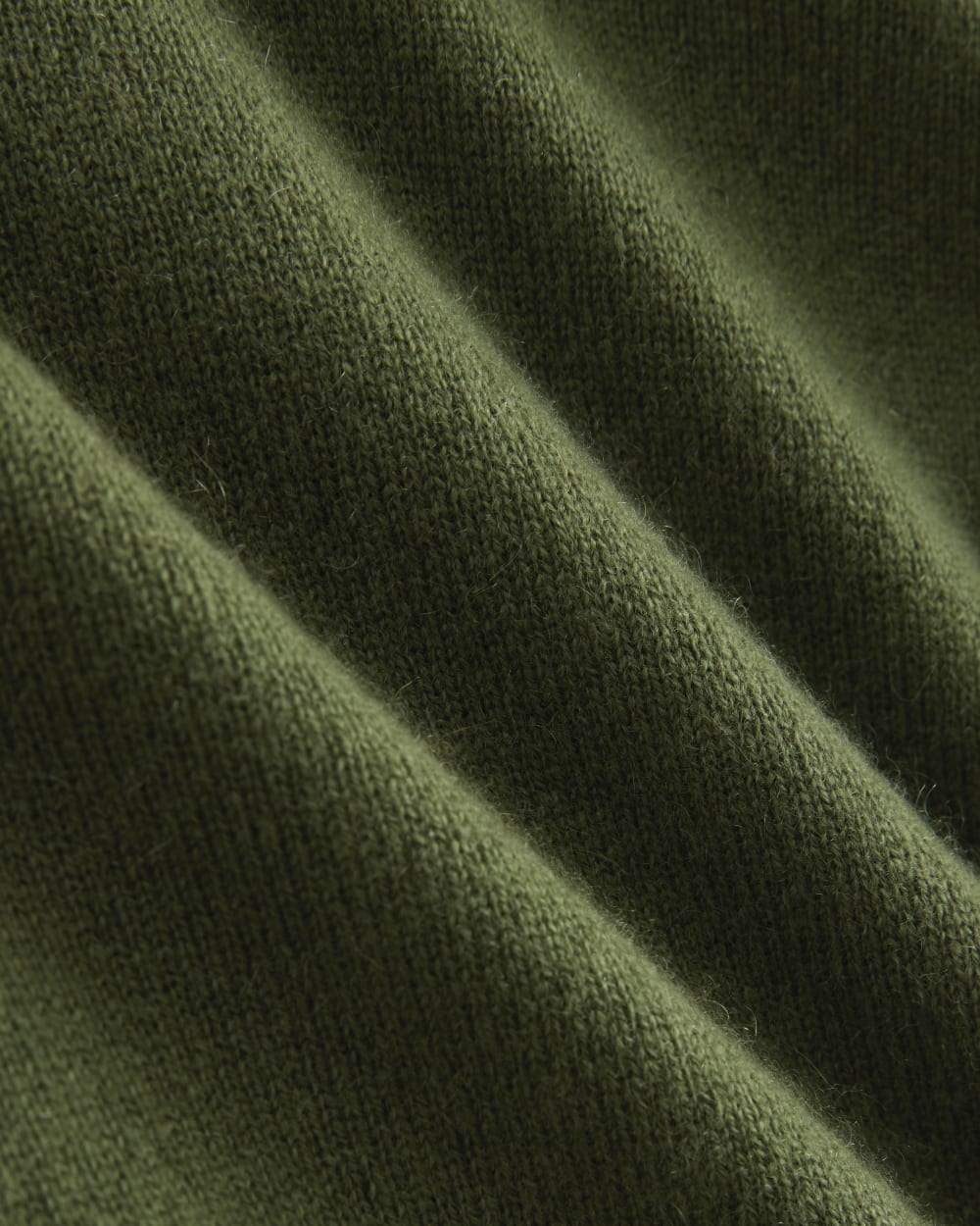 Cashmere Cropped Cardigan in Forest Green — detail view