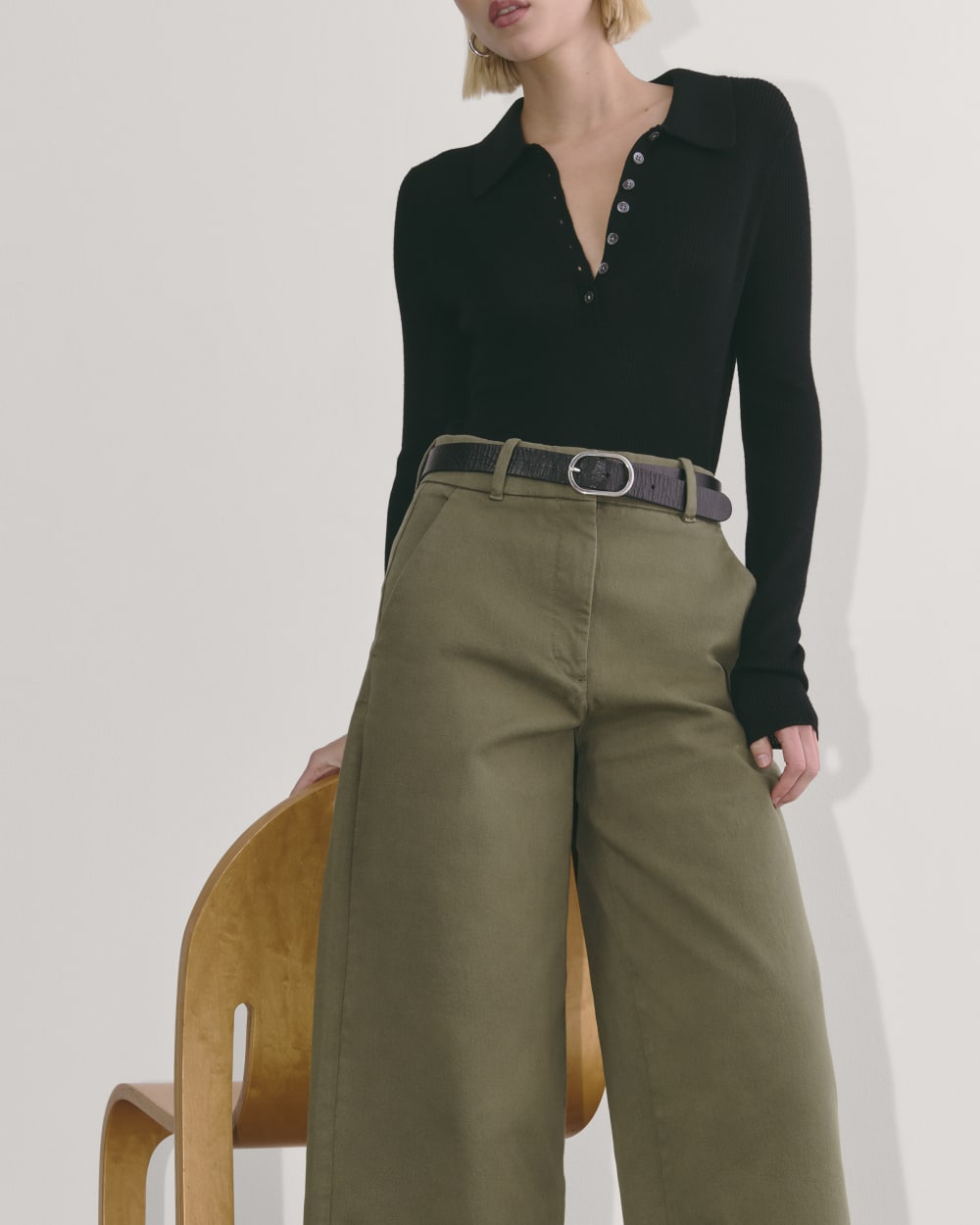 The Phoebe Trouser in Kalamata — detail view
