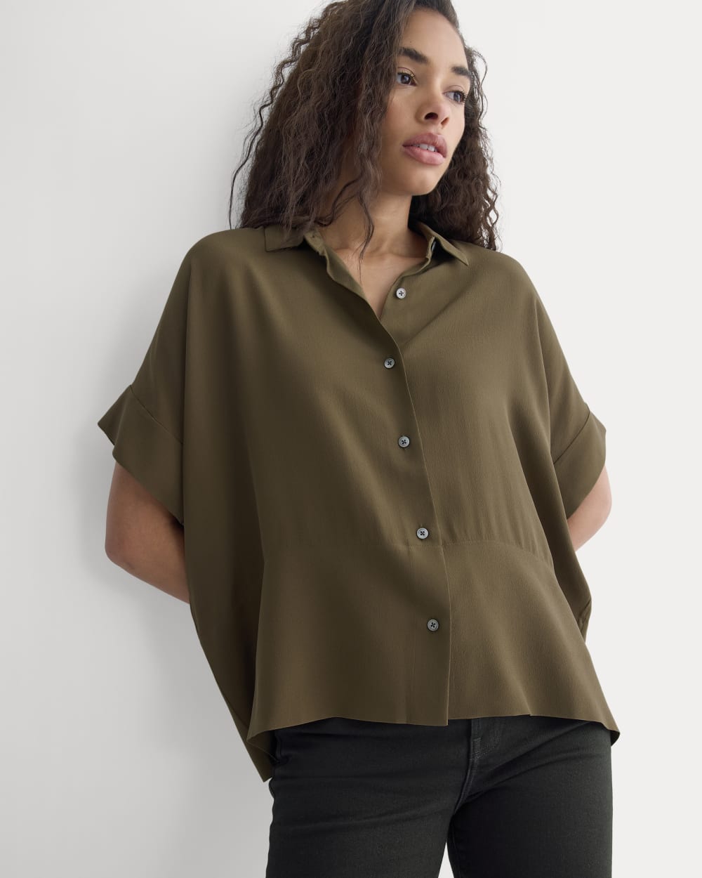 The Boxy Shirt in Washable Silk in Beech — front view