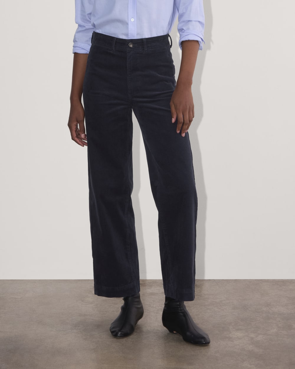 The Sailor Pant in Corduroy in Navy — detail view