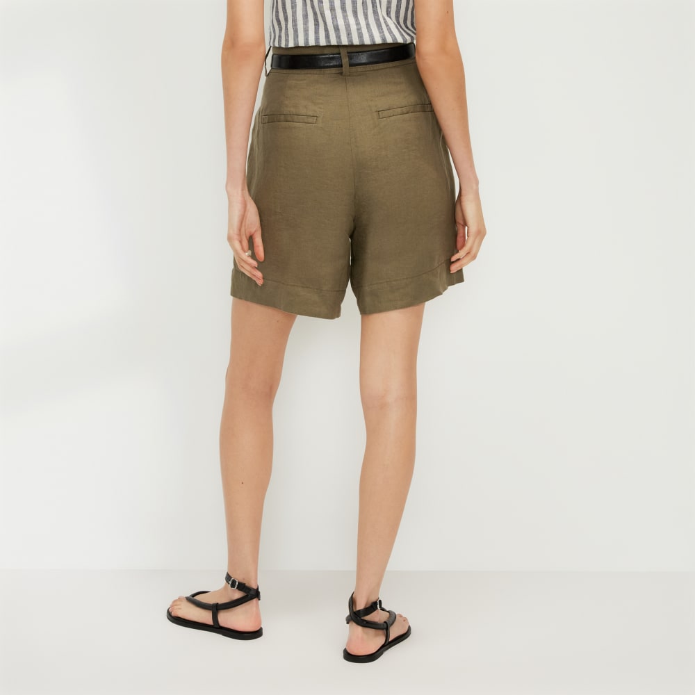 The Linen Way-High® Drape Short in Kalamata — detail view