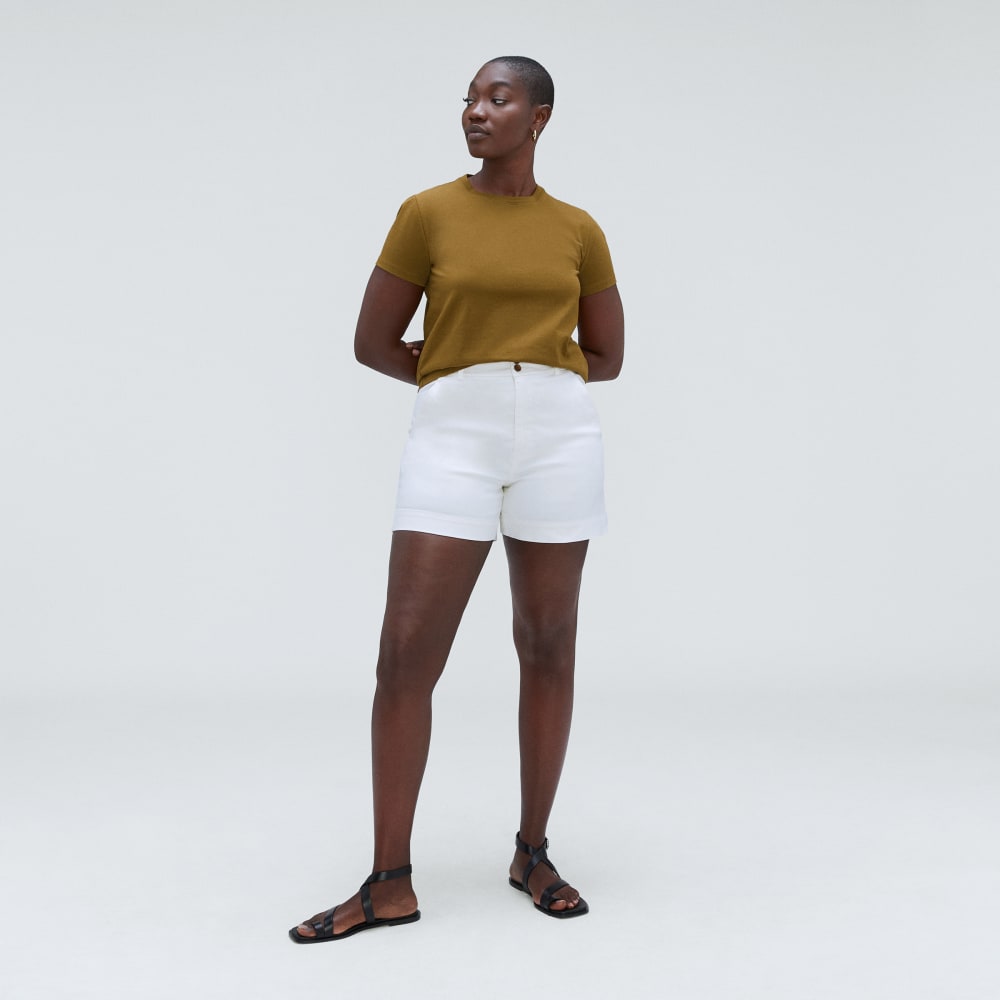 The Box-Cut Tee in Essential Cotton in Tapenade — detail view