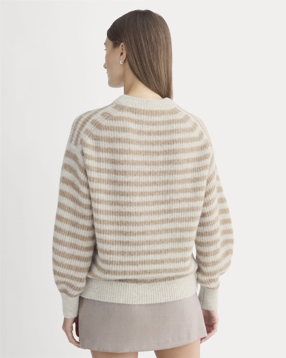 The Cocoon Crew in Alpaca in Mallow Heather/Camel — detail view