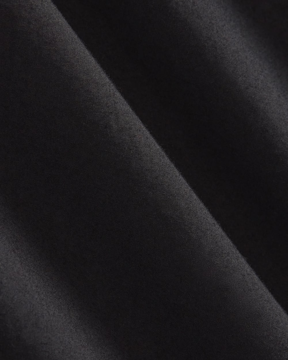 Muscle Shirtdress in Lightweight Cotton in Black — detail view