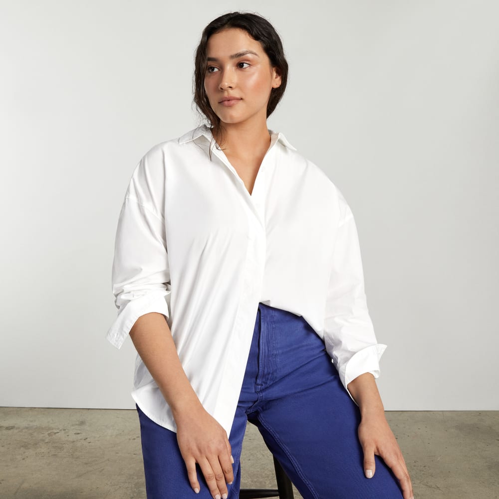 The Oversized Poplin Shirt in White — detail view