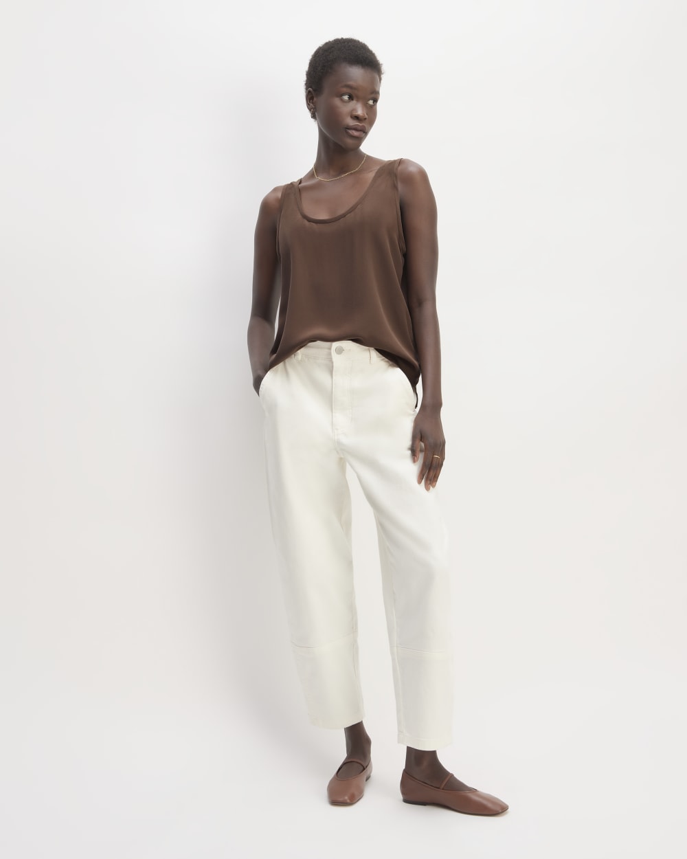 The Scoop Tank in Washable Silk in Cocoa — detail view