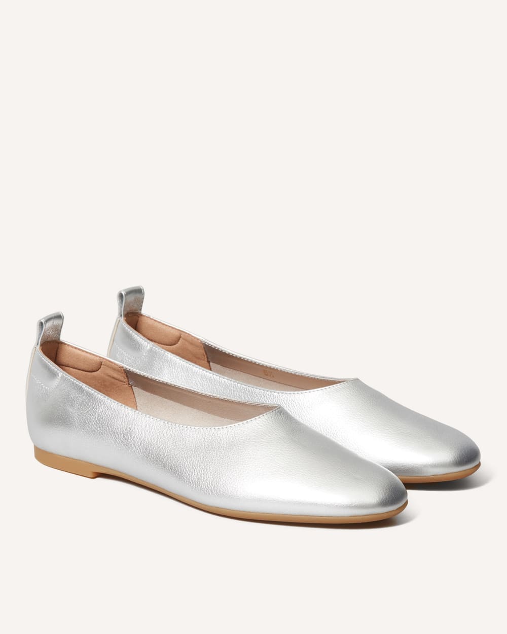 The Day Glove in Narrow Fit in Silver — front view